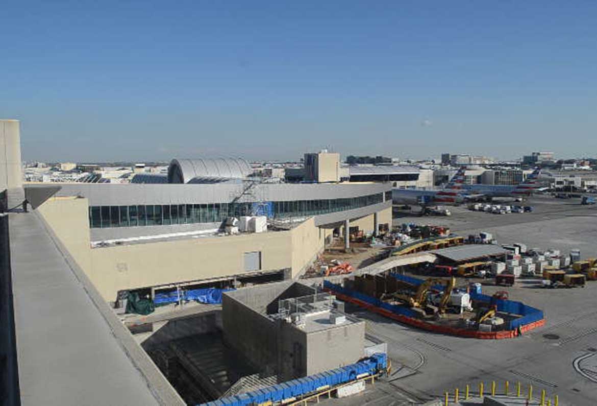 LAX Bradley West Terminal 4 Connector – D7